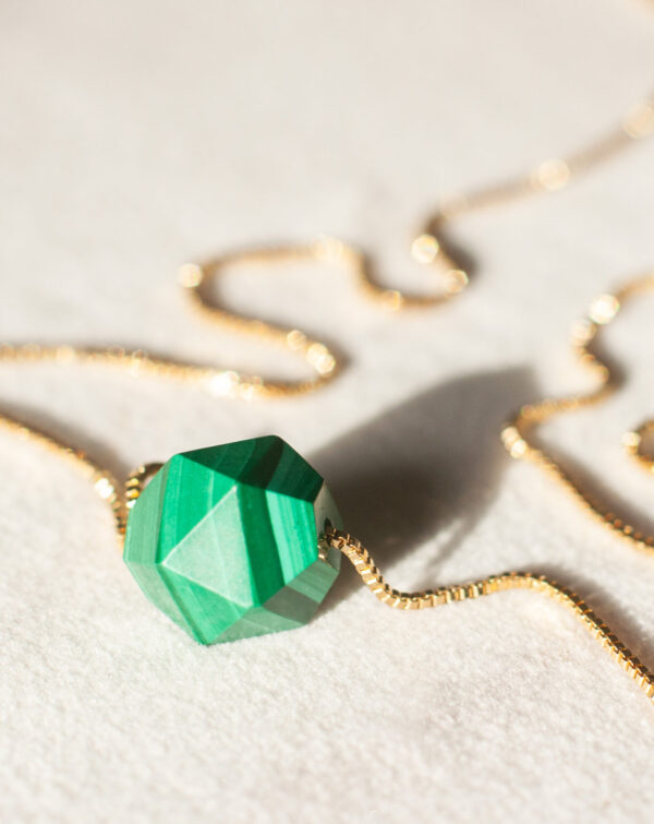 malachit halskæde, grøn krystal, krystal smykker, halskæder