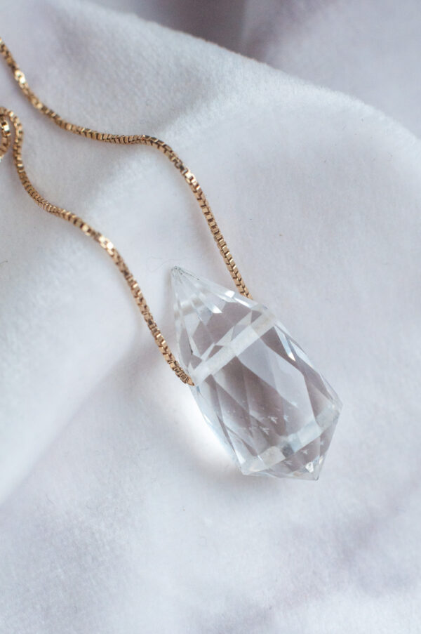 bjergkrystal halskæde, halskette, gennemsigtig krystal, krystal smykker, poleret bjergkrystal halskæde