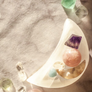 Selenit skål, selenit skål, hvordan renser man sine krystaller? måne, skål, vedligeholdelse af krystaller, krystalenergi
