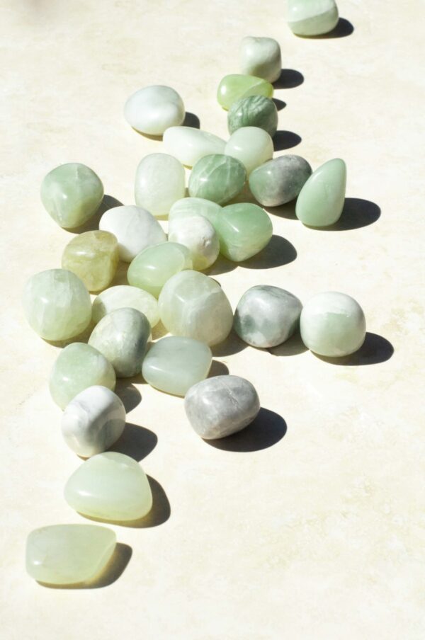 grøn jade, jade lommesten, krystal, krystaller, grøn krystal
