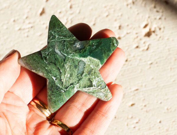 mos agat krystal stjerne, grønne krystaller, grøn sten