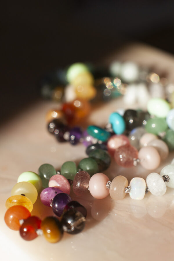 Ekslusiv perlekæde, krystalsmykke, 14K guld, krystaller, regnbue smykke, ombre halskæde